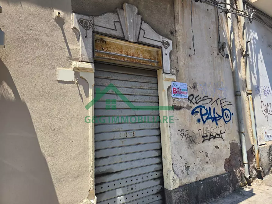 Immagine 41 di Locale commerciale in vendita  in Via Vincenzo Giuffrida a Catania