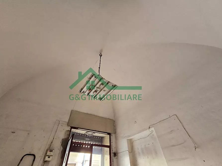 Immagine 5 di Locale commerciale in vendita  in Via Vincenzo Giuffrida a Catania