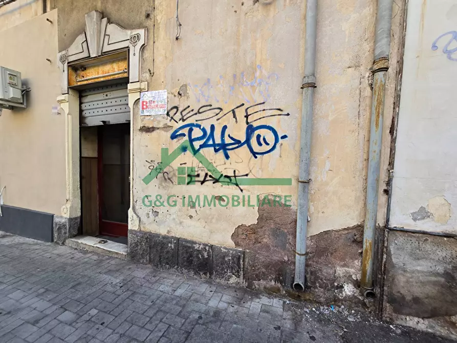 Immagine 40 di Locale commerciale in vendita  in Via Vincenzo Giuffrida a Catania