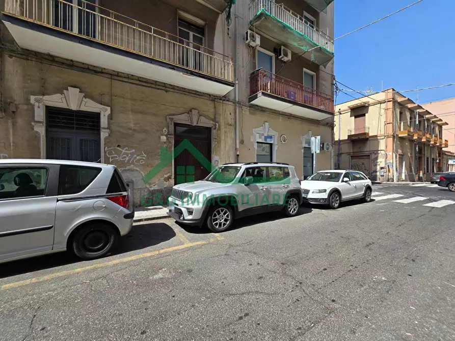 Immagine 38 di Locale commerciale in vendita  in Via Vincenzo Giuffrida a Catania