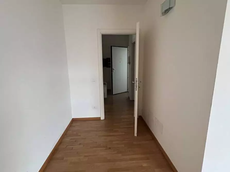 Immagine 16 di Ufficio in vendita  in Via Giuseppe Giacosa a Bologna