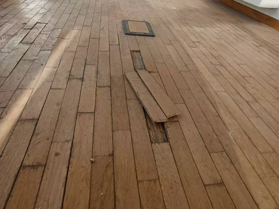 Immagine 23 di Ufficio in vendita  in Via Giuseppe Giacosa a Bologna