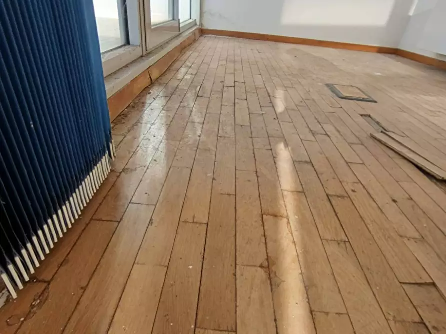 Immagine 24 di Ufficio in vendita  in Via Giuseppe Giacosa a Bologna