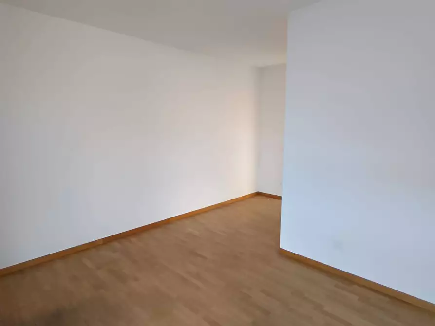 Immagine 30 di Ufficio in vendita  in Via Giuseppe Giacosa a Bologna