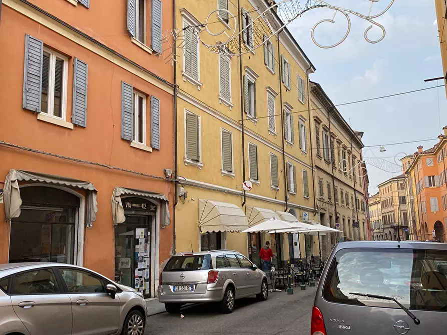 Immagine 10 di Palazzo in vendita  in Via Saragozza a Modena