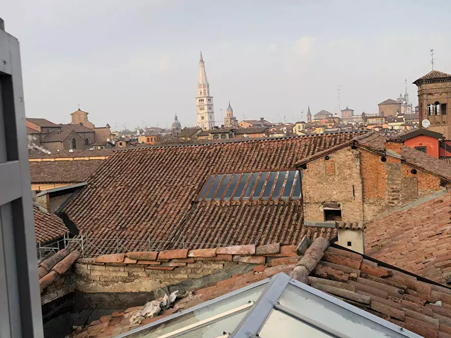 Immagine 19 di Palazzo in vendita  in Via Saragozza a Modena