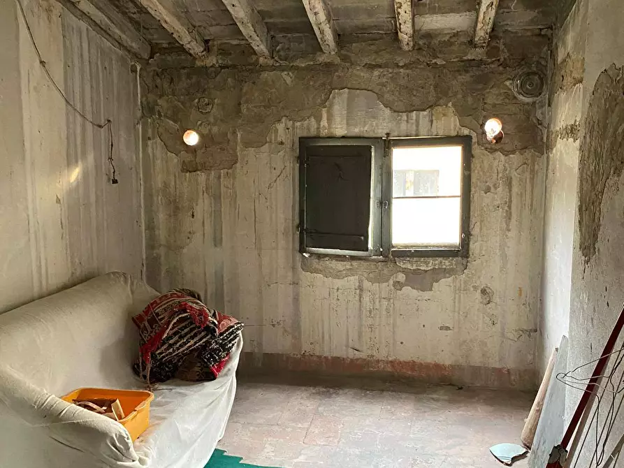 Immagine 21 di Palazzo in vendita  in Via Saragozza a Modena