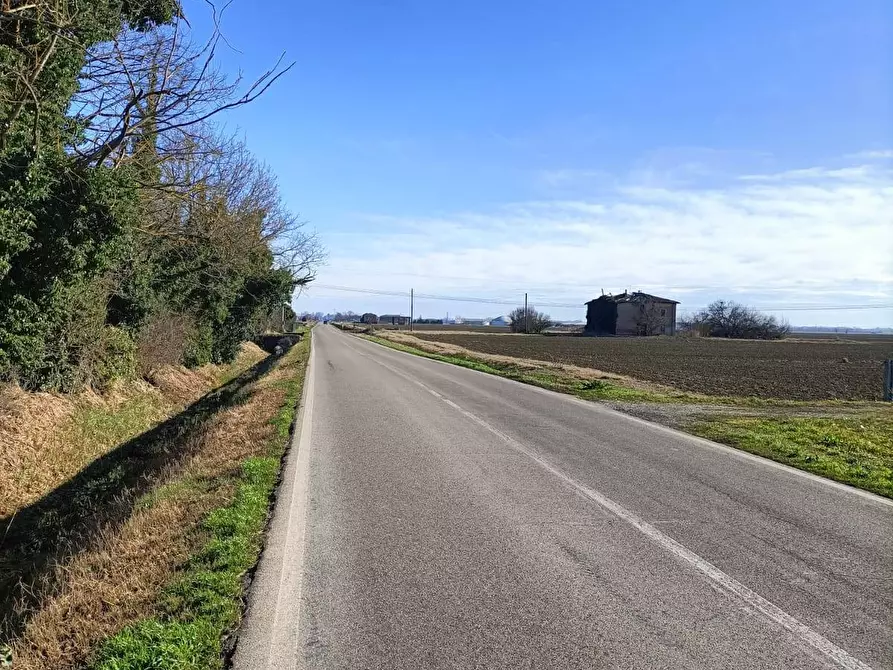 Immagine 4 di Palazzo in vendita  in via provanone 1873 a Crevalcore