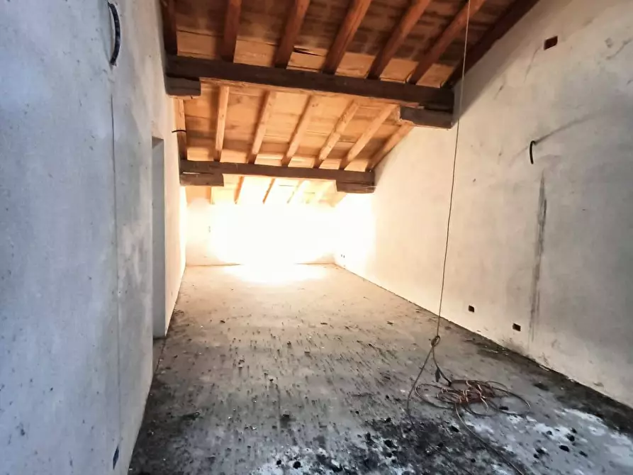 Immagine 25 di Palazzo in vendita  in via provanone 1873 a Crevalcore