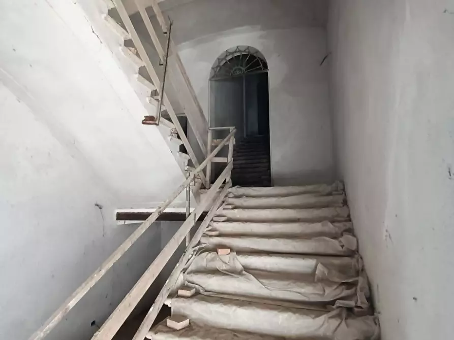 Immagine 29 di Palazzo in vendita  in via provanone 1873 a Crevalcore