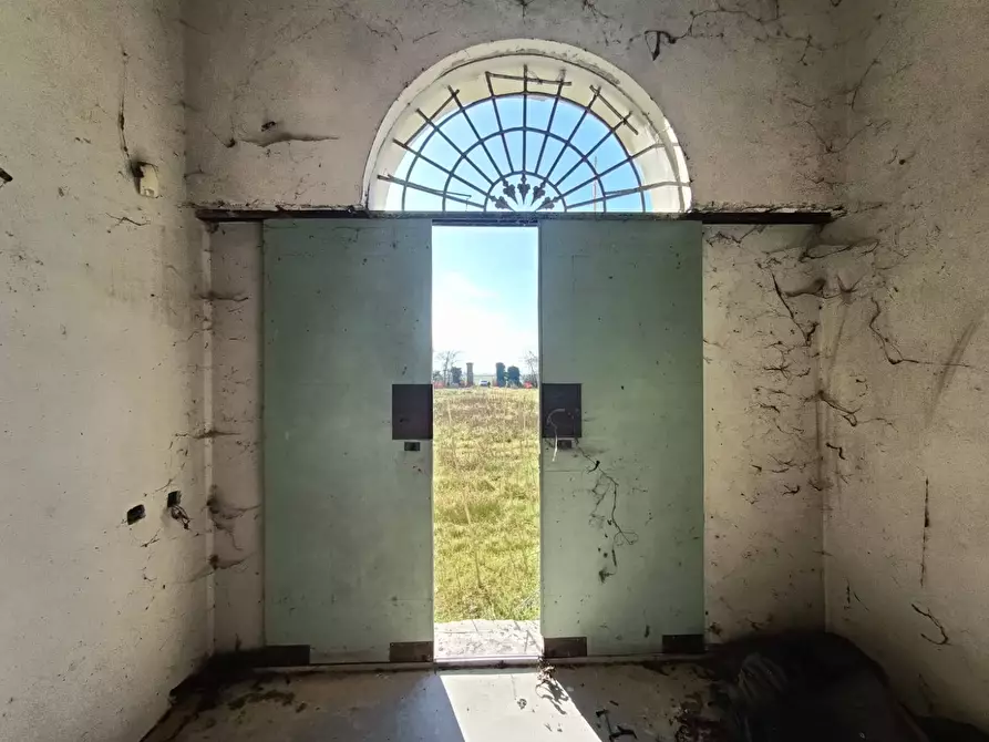 Immagine 31 di Palazzo in vendita  in via provanone 1873 a Crevalcore