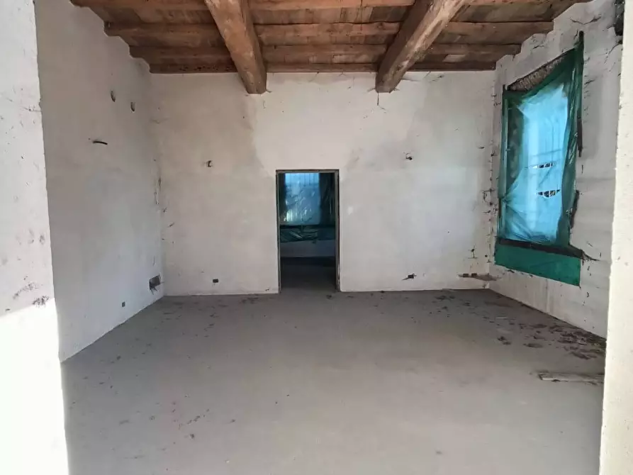 Immagine 33 di Palazzo in vendita  in via provanone 1873 a Crevalcore