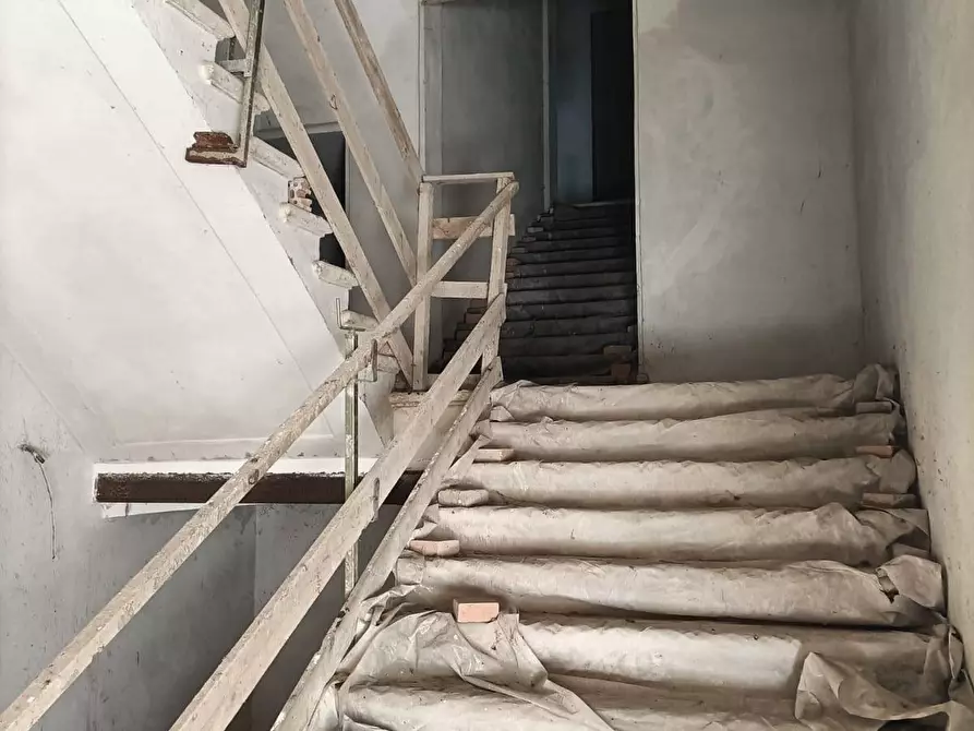 Immagine 34 di Palazzo in vendita  in via provanone 1873 a Crevalcore