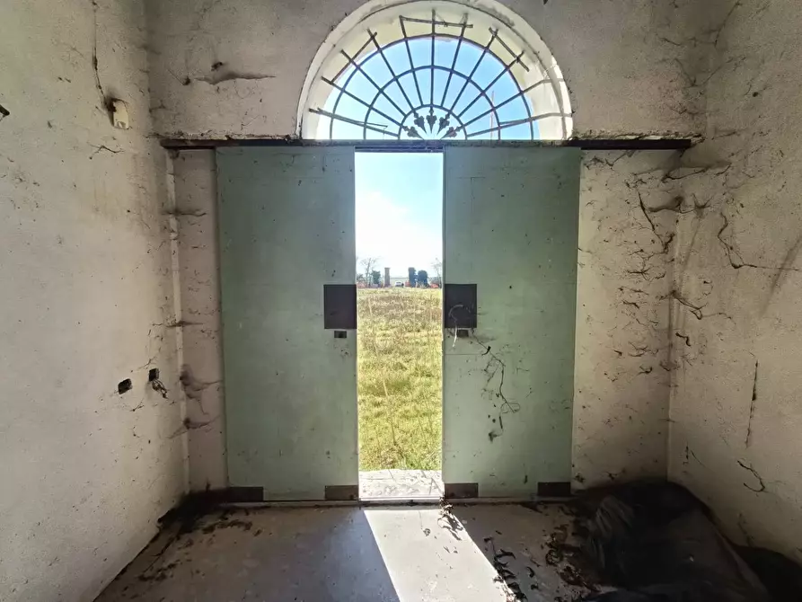 Immagine 35 di Palazzo in vendita  in via provanone 1873 a Crevalcore