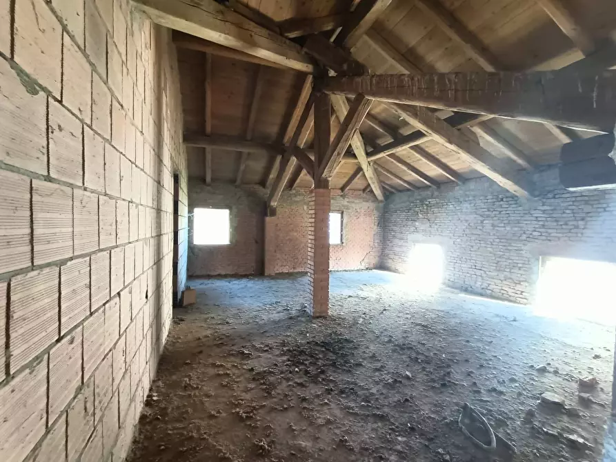 Immagine 44 di Palazzo in vendita  in via provanone 1873 a Crevalcore