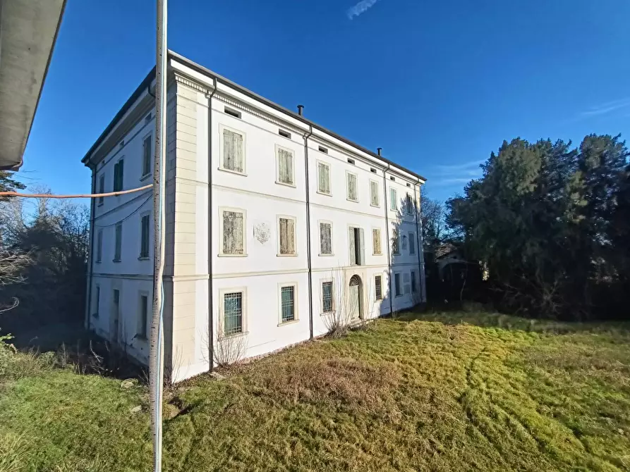 Immagine 48 di Palazzo in vendita  in via provanone 1873 a Crevalcore