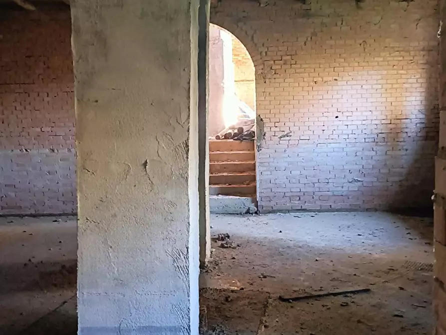 Immagine 53 di Palazzo in vendita  in via provanone 1873 a Crevalcore