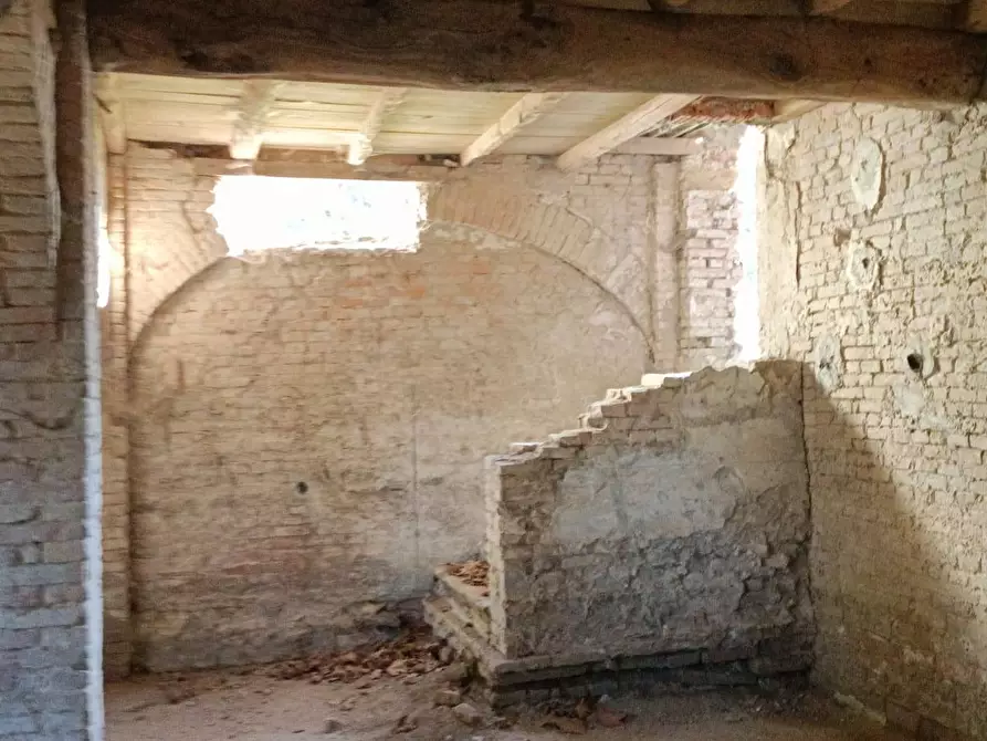 Immagine 54 di Palazzo in vendita  in via provanone 1873 a Crevalcore