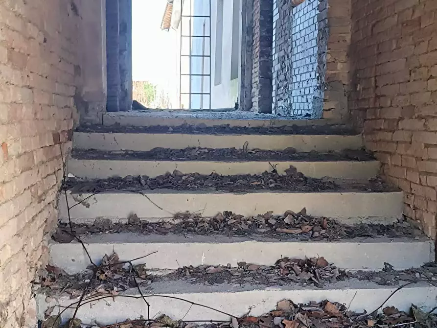 Immagine 58 di Palazzo in vendita  in via provanone 1873 a Crevalcore