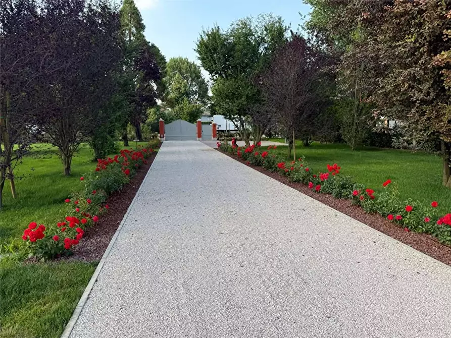 Immagine 46 di Appartamento in affitto  in Stradello Scartazzetta 59 a Modena