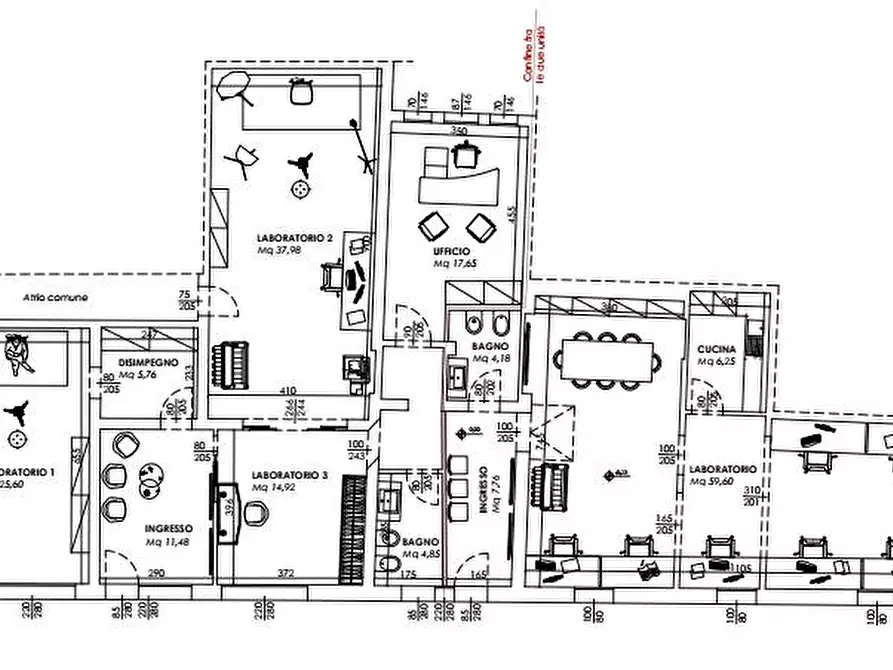 Immagine 1 di Locale commerciale in vendita  in VIA LANA 77 a Modena