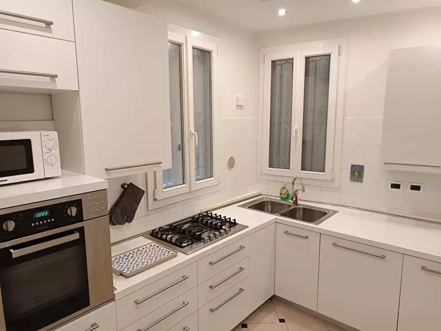 Immagine 2 di Appartamento in affitto  in Via Francesco Rismondo a Modena