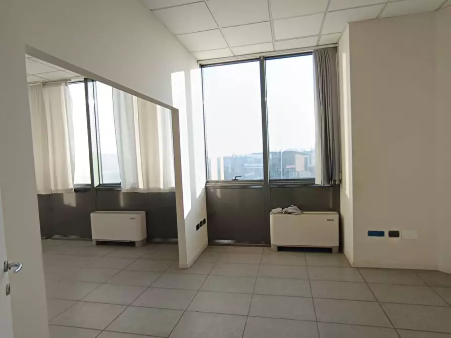 Immagine 1 di Ufficio in vendita  in Via Emilia Est 907 a Modena