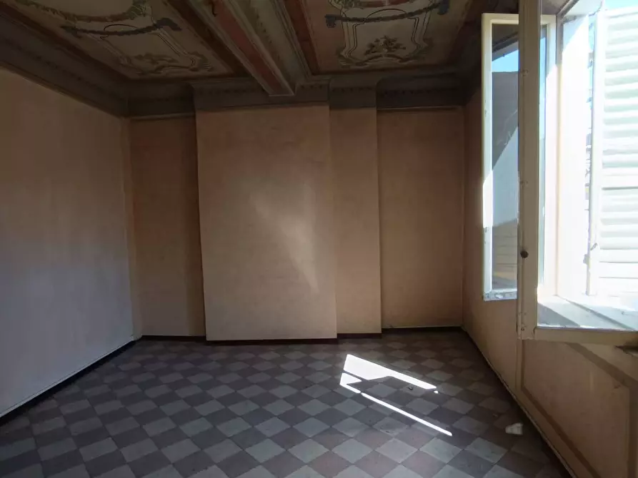 Immagine 24 di Palazzo in vendita  in Via Saragozza a Modena