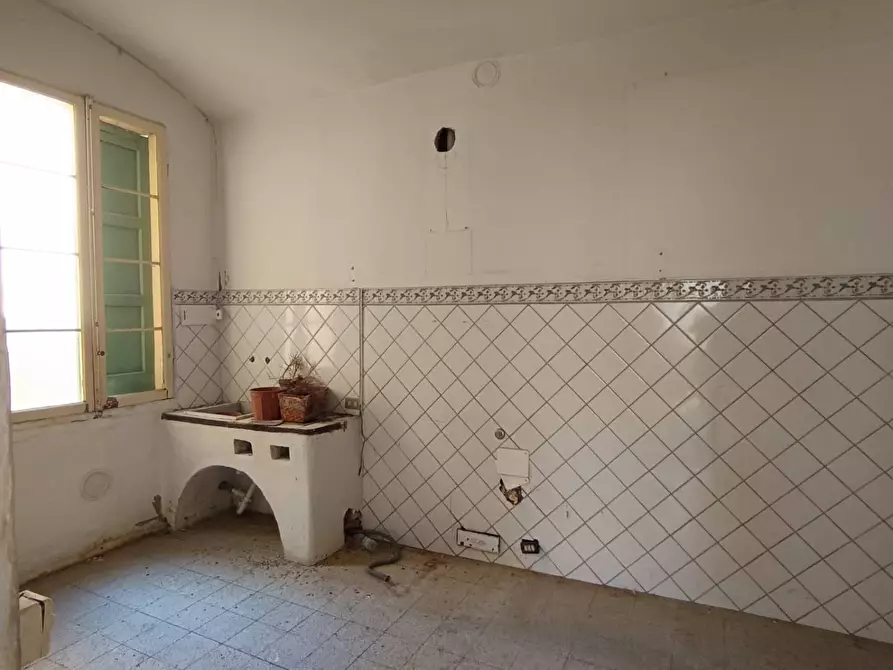 Immagine 26 di Palazzo in vendita  in Via Saragozza a Modena