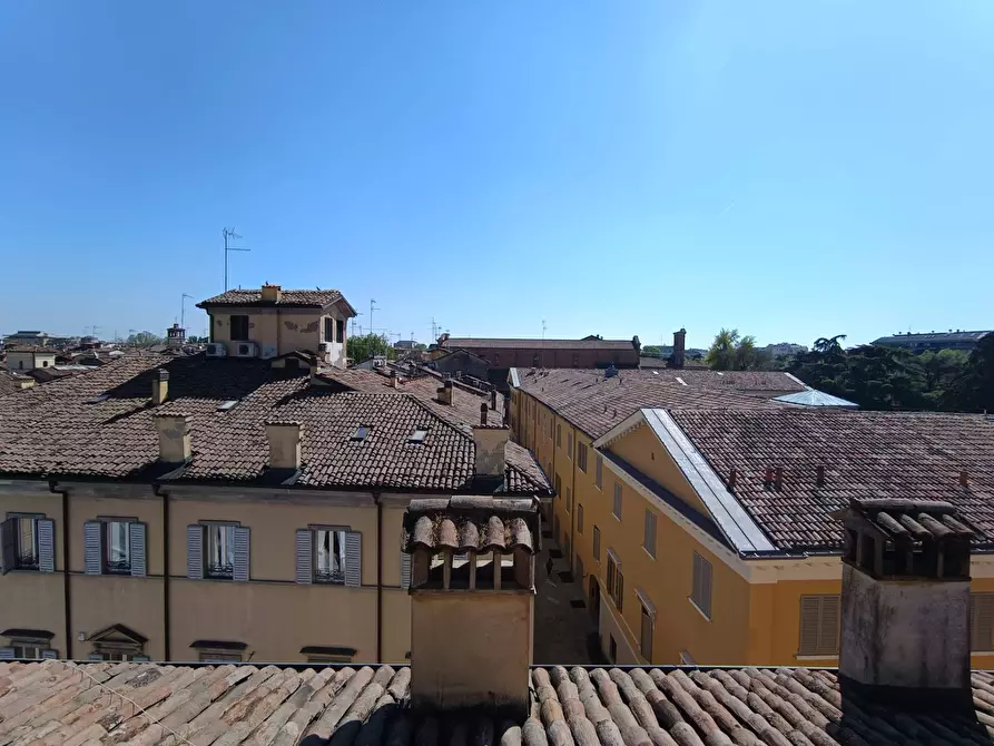 Immagine 40 di Palazzo in vendita  in Via Saragozza a Modena