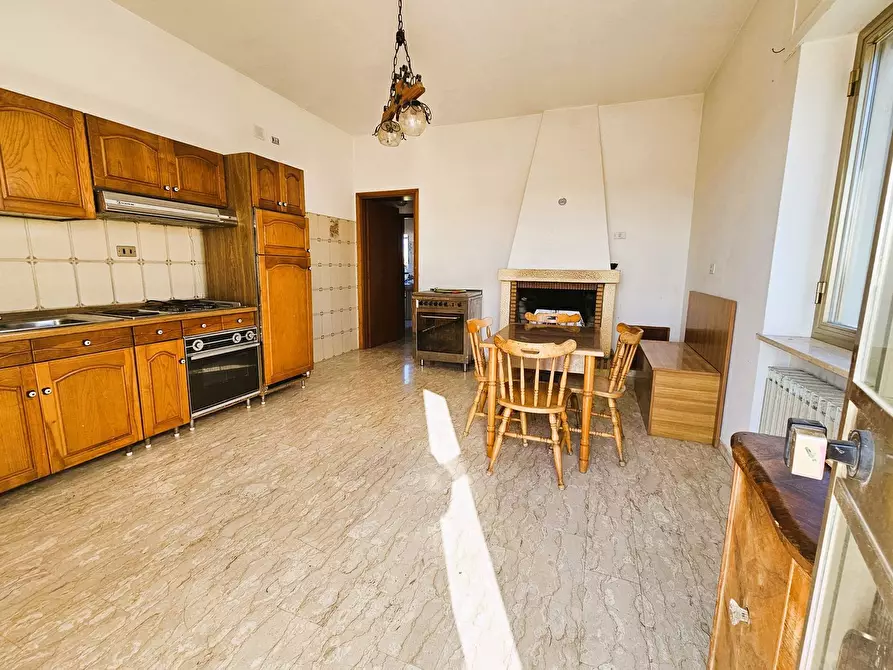 Immagine 5 di Villa in vendita  in Piccianello 14 a Brittoli