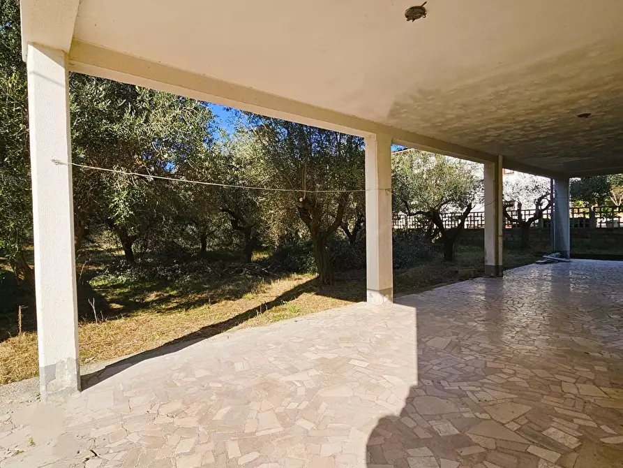 Immagine 48 di Villa in vendita  in Piccianello 14 a Brittoli