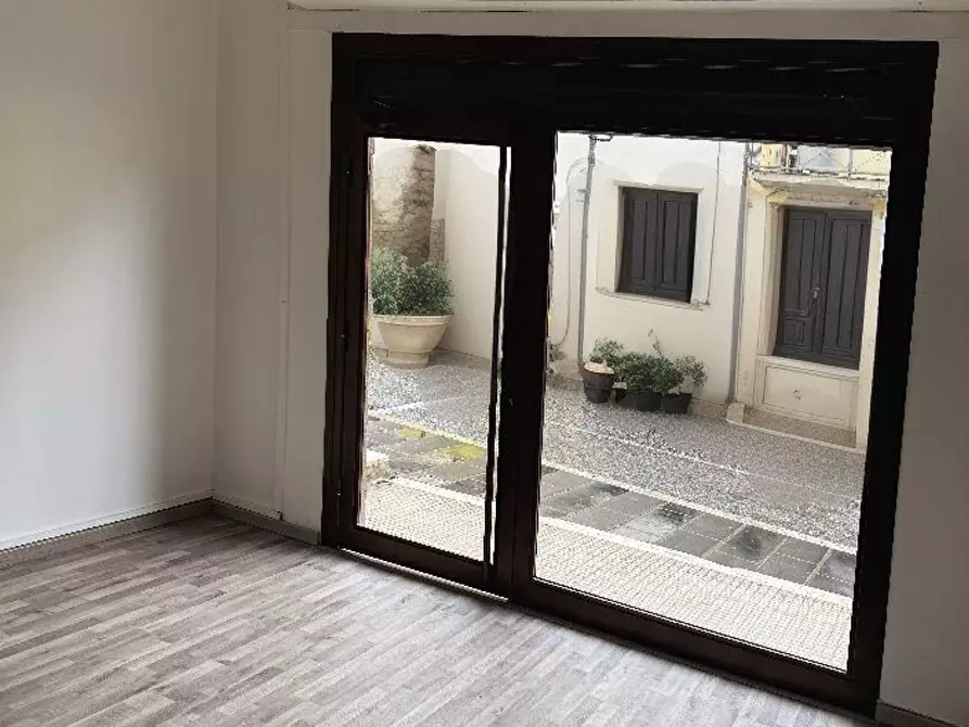 Immagine 2 di Locale commerciale in vendita  in Umberto I a Rignano Flaminio