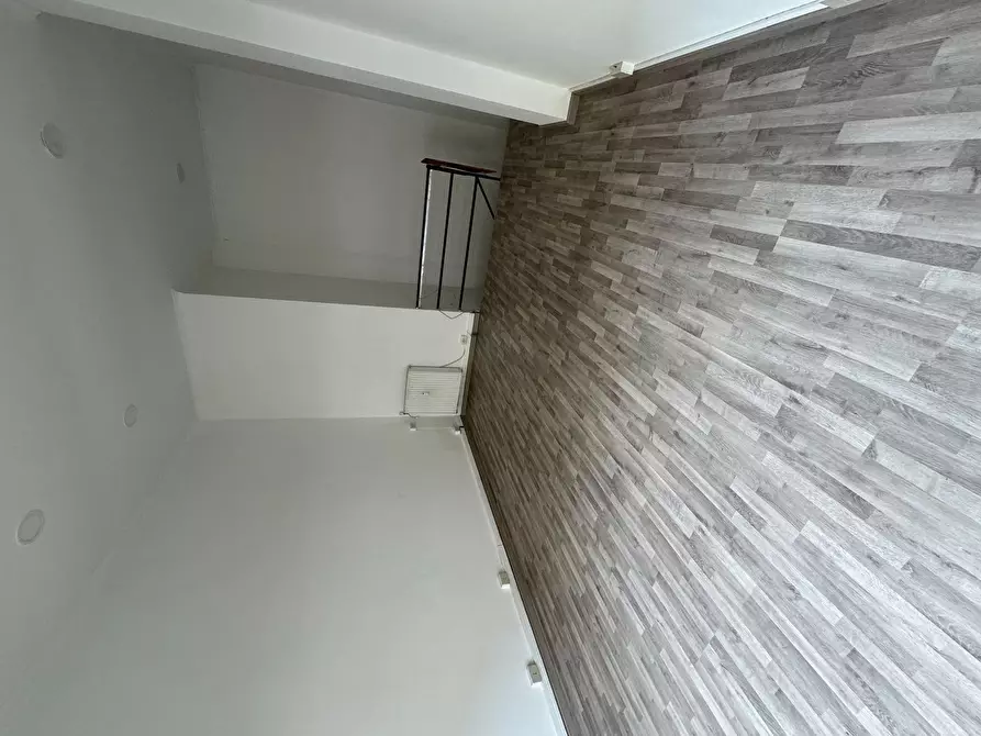 Immagine 4 di Locale commerciale in vendita  in Umberto I a Rignano Flaminio