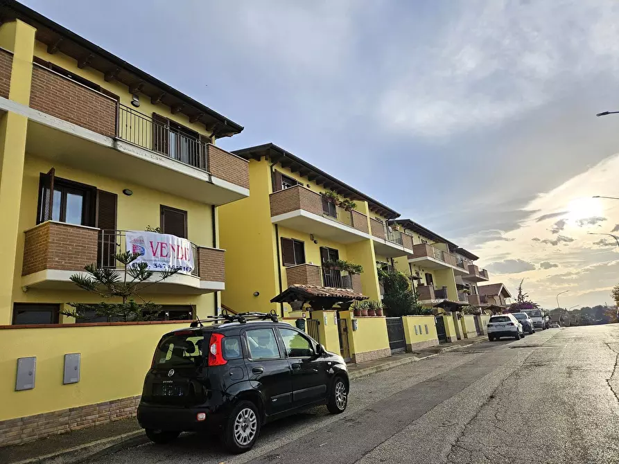 Immagine 7 di Casa semindipendente in vendita  in S. Carlo Borromeo 12 a Montesilvano