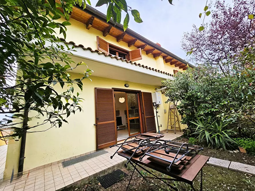 Immagine 13 di Casa semindipendente in vendita  in S. Carlo Borromeo 12 a Montesilvano