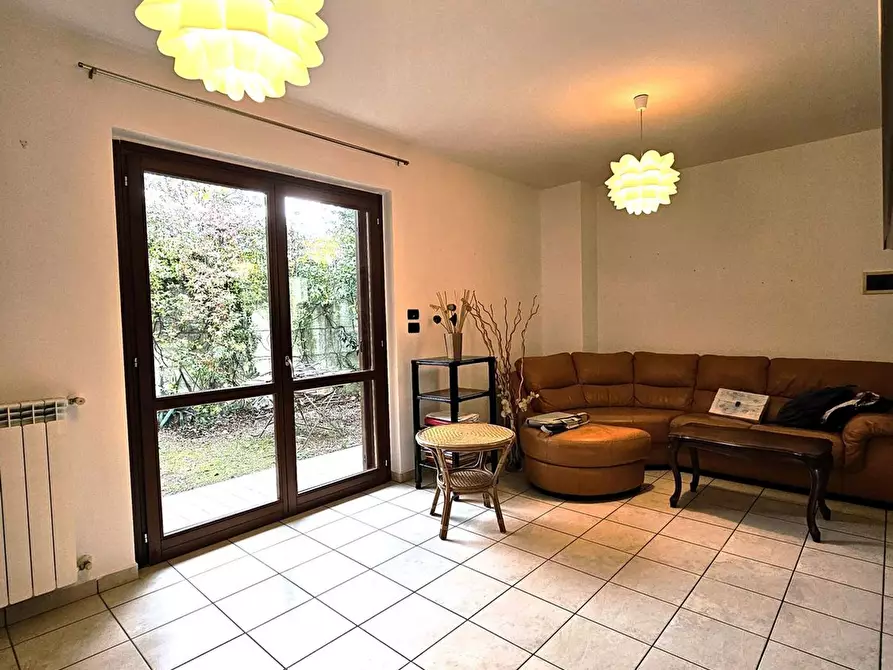 Immagine 27 di Casa semindipendente in vendita  in S. Carlo Borromeo 12 a Montesilvano