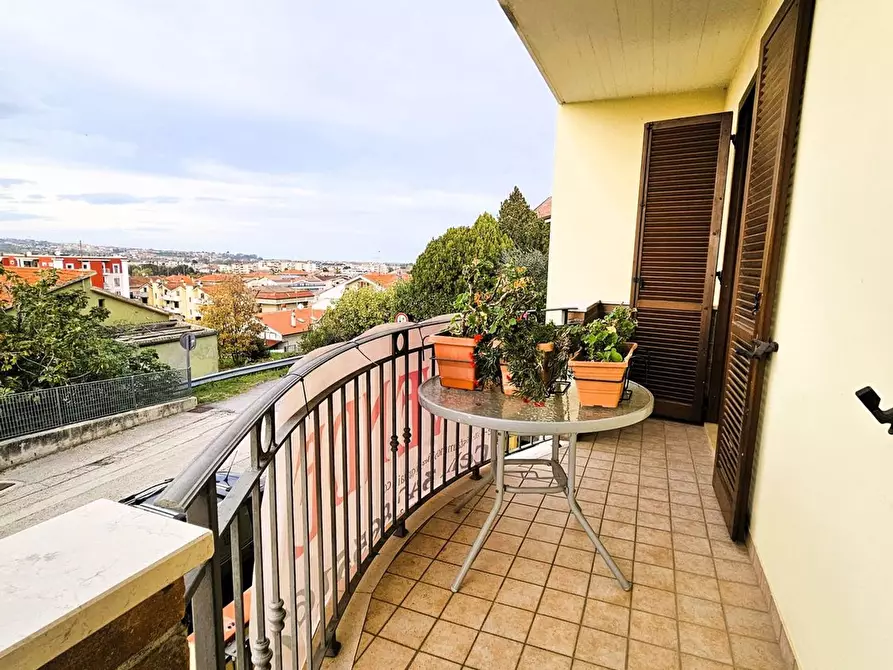 Immagine 32 di Casa semindipendente in vendita  in S. Carlo Borromeo 12 a Montesilvano