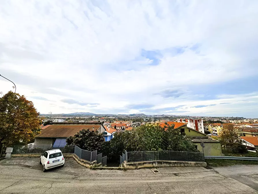 Immagine 63 di Casa semindipendente in vendita  in S. Carlo Borromeo 12 a Montesilvano