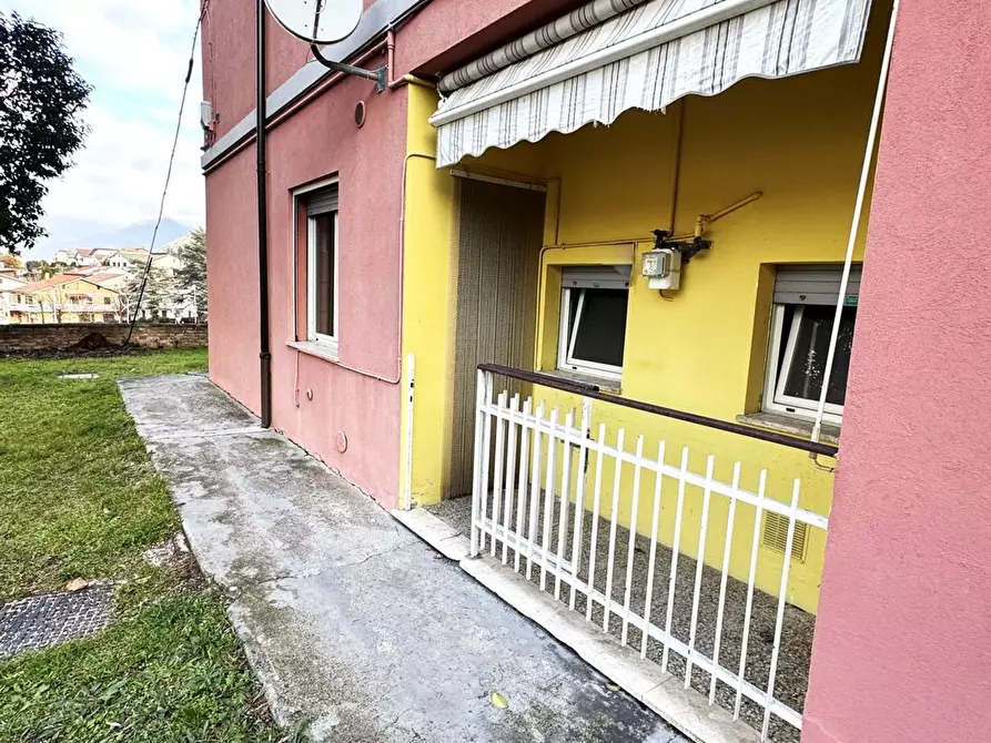 Immagine 1 di Appartamento in vendita  in Verdi 12 a Bussi Sul Tirino