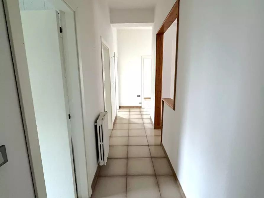 Immagine 4 di Appartamento in vendita  in Verdi 12 a Bussi Sul Tirino