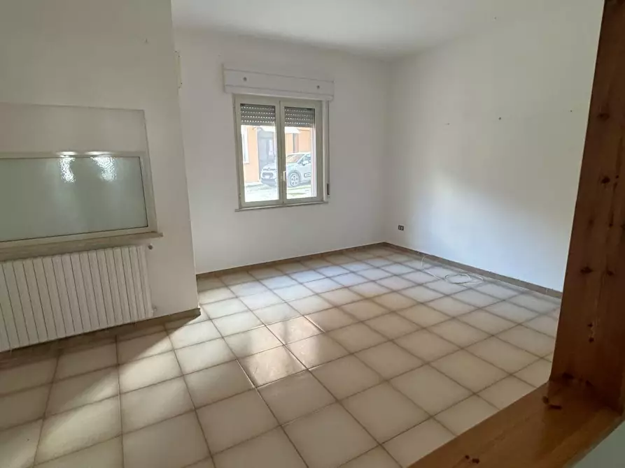 Immagine 10 di Appartamento in vendita  in Verdi 12 a Bussi Sul Tirino
