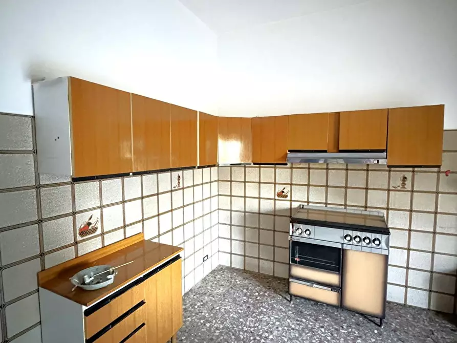 Immagine 5 di Casa semindipendente in vendita  in di Vallerano a Rignano Flaminio