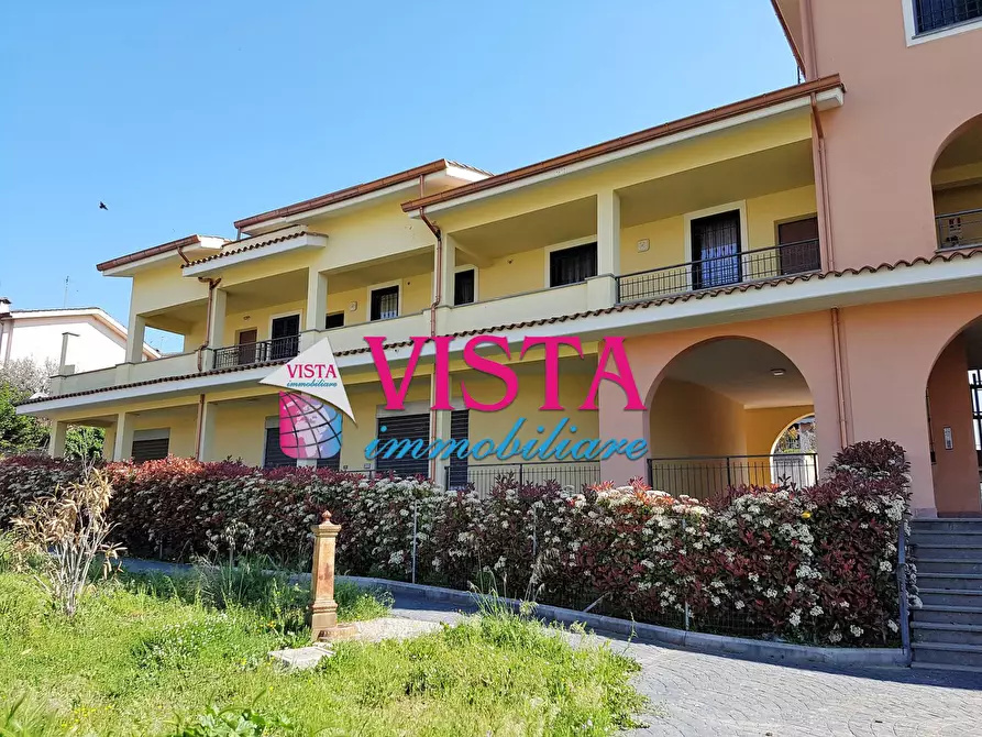 Immagine 2 di Locale commerciale in affitto  in Via Antonio Meucci 7 a Rignano Flaminio