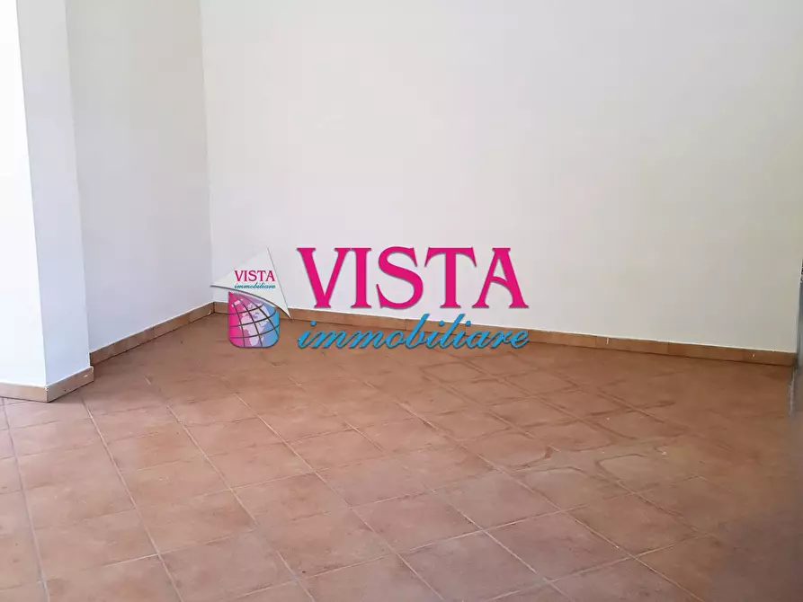 Immagine 6 di Locale commerciale in affitto  in Via Antonio Meucci 7 a Rignano Flaminio