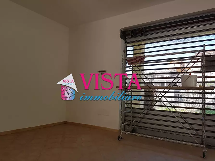 Immagine 11 di Locale commerciale in affitto  in Via Antonio Meucci 7 a Rignano Flaminio