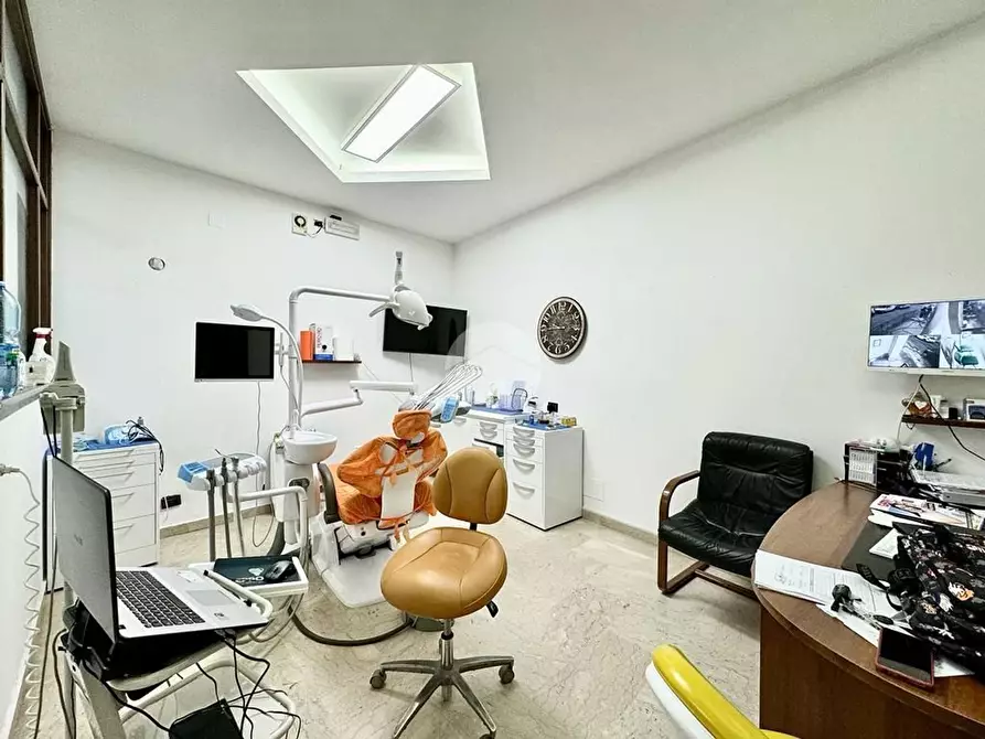 Immagine 4 di Ufficio in vendita  in Papa Giovanni XIII 46 a Balestrate