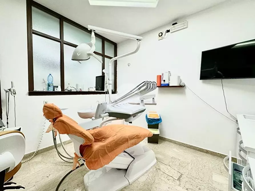 Immagine 5 di Ufficio in vendita  in Papa Giovanni XIII 46 a Balestrate