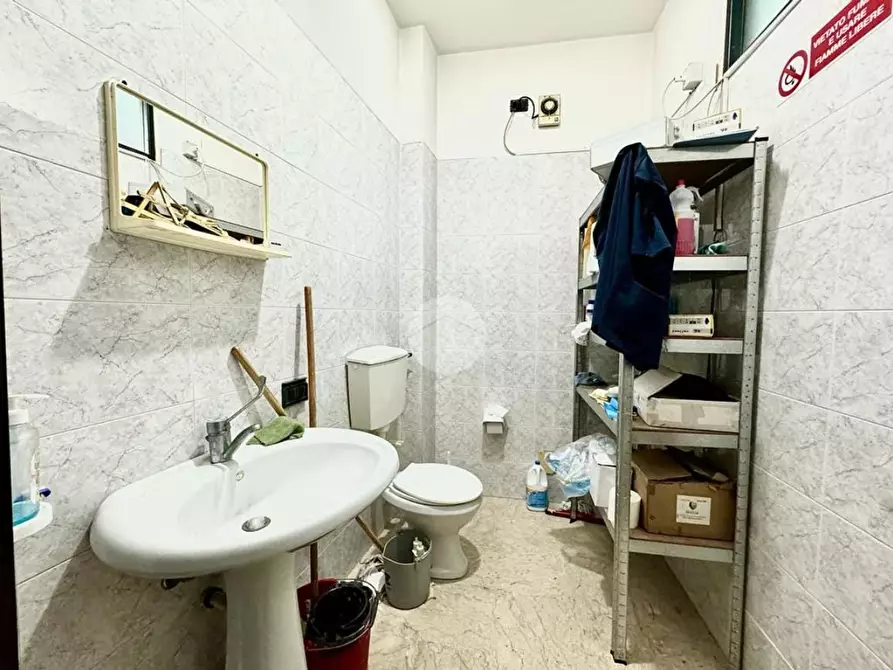 Immagine 9 di Ufficio in vendita  in Papa Giovanni XIII 46 a Balestrate