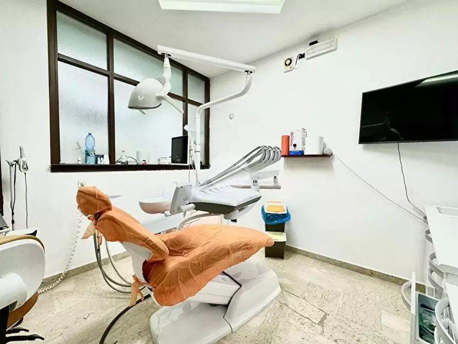 Immagine 14 di Ufficio in vendita  in Papa Giovanni XIII 46 a Balestrate